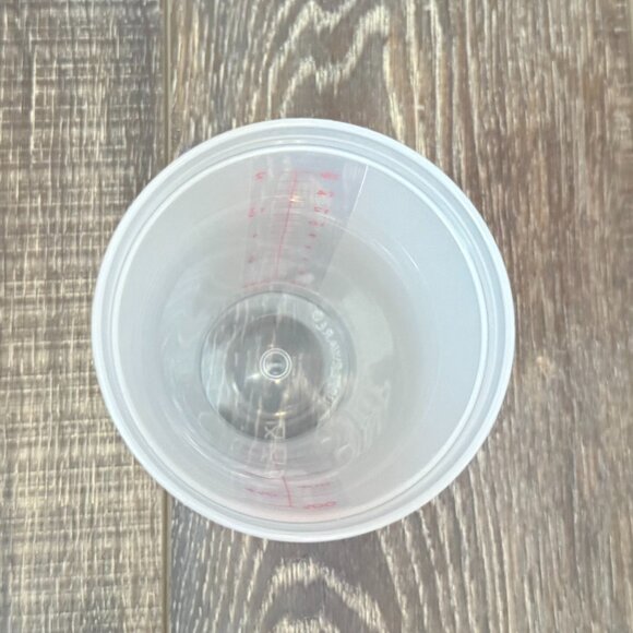 Tupperware Quick Shake Container with Insert - Picture 9 of 16